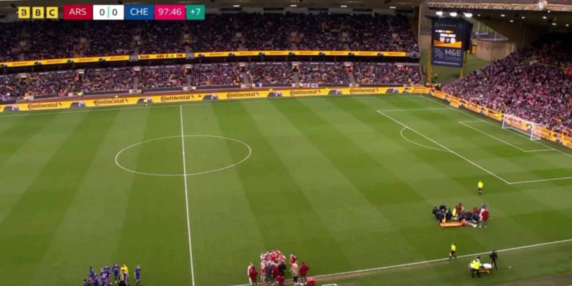 Paura in Inghilterra: Maanum collassa in campo durante Arsenal-Chelsea femminile