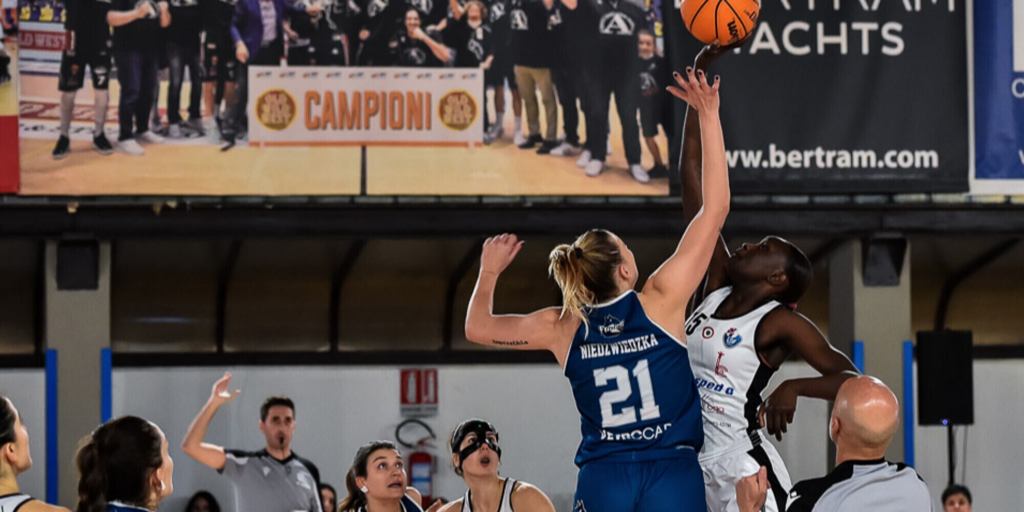 Il Bcc Derthona Basket al Pala Banco Desio contro Giussano