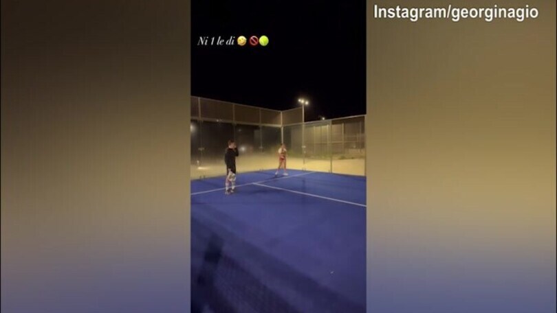 Tennis serale per la coppia CR7-Georgina