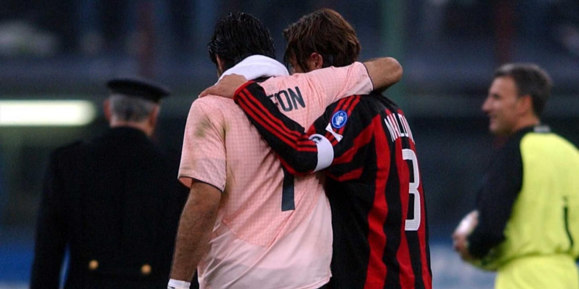 Buffon e il cimelio storico ritrovato: "Maldini, ma eri davvero tu?"