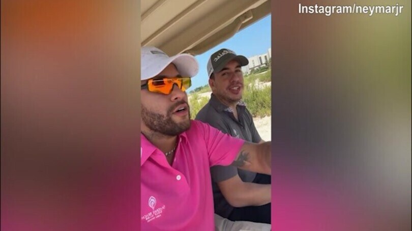 Arabia Saudita, Neymar si dedica al Golf