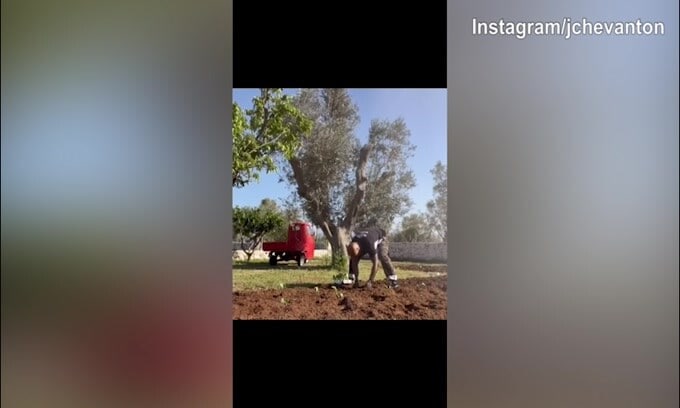 Chevanton e il messaggio d'amore per la terra leccese