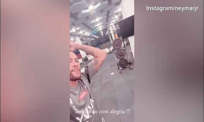 Neymar sui social: "Allenandomi con allegria..."