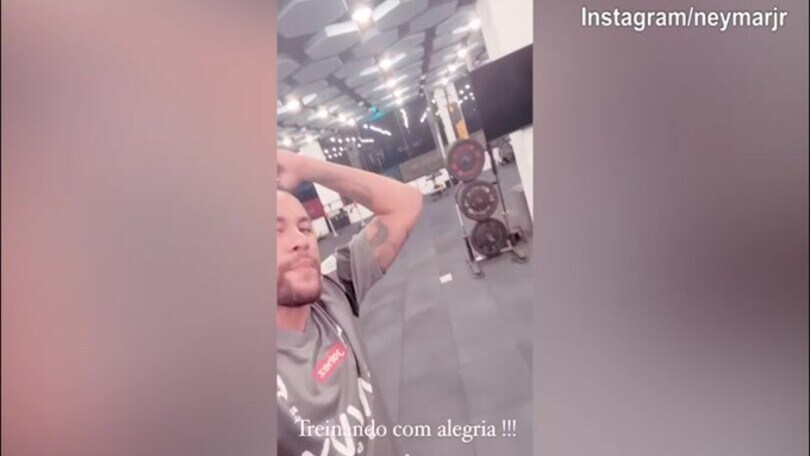Neymar sui social: "Allenandomi con allegria..."