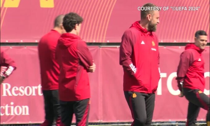 De Rossi rinnova con la Roma
