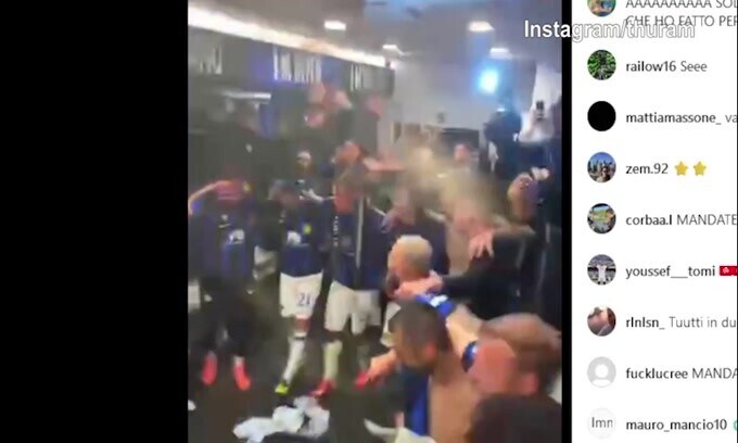 Inter Campione d'Italia, è festa grande nello spogliatoio