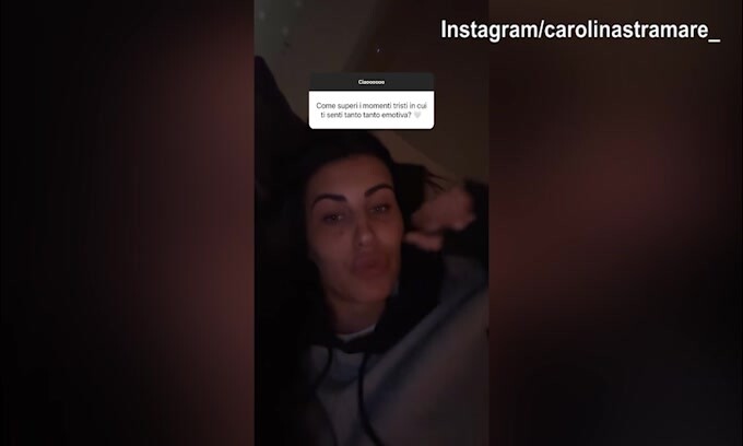 Carolina Stramare rivela: "Ecco cosa faccio nei periodi tristi..."
