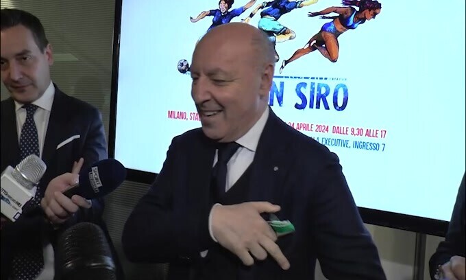 Inter, Beppe Marotta sventola il fazzoletto tricolore