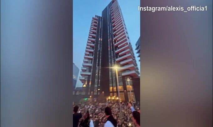 Inter, delirio sotto la sede del club!