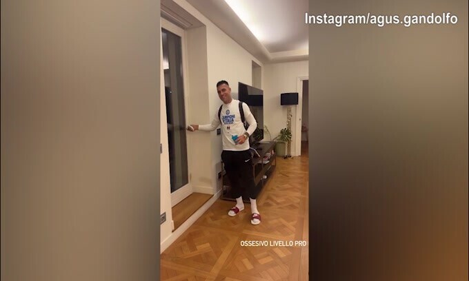 Lady Martinez prende in giro il marito sulle...ossessioni