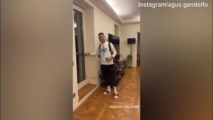 Lady Martinez prende in giro il marito sulle...ossessioni