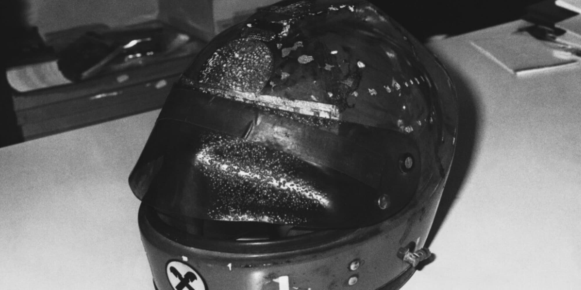 Il famoso casco dell'incidente storico di Niki Lauda sarà messo all'asta