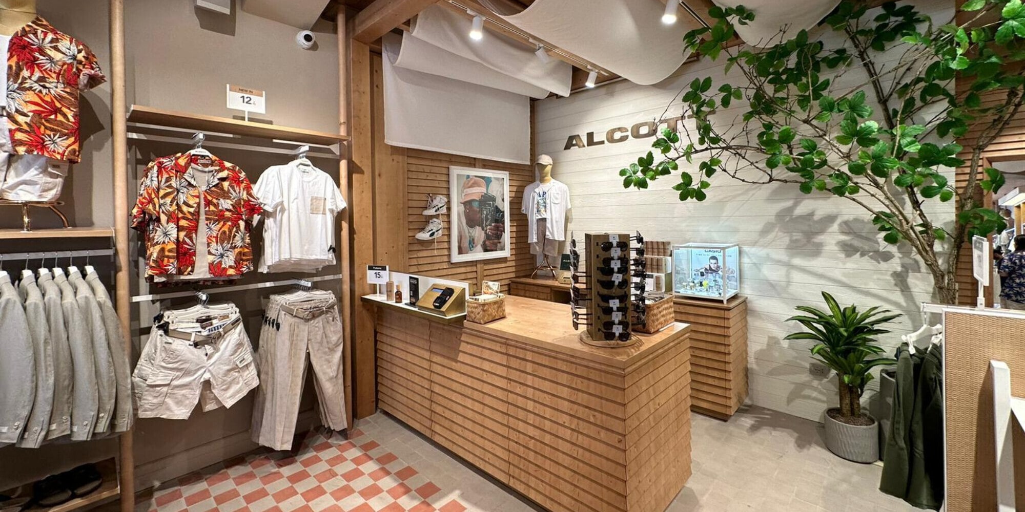 Alcott inaugura lo store di Anacapri
