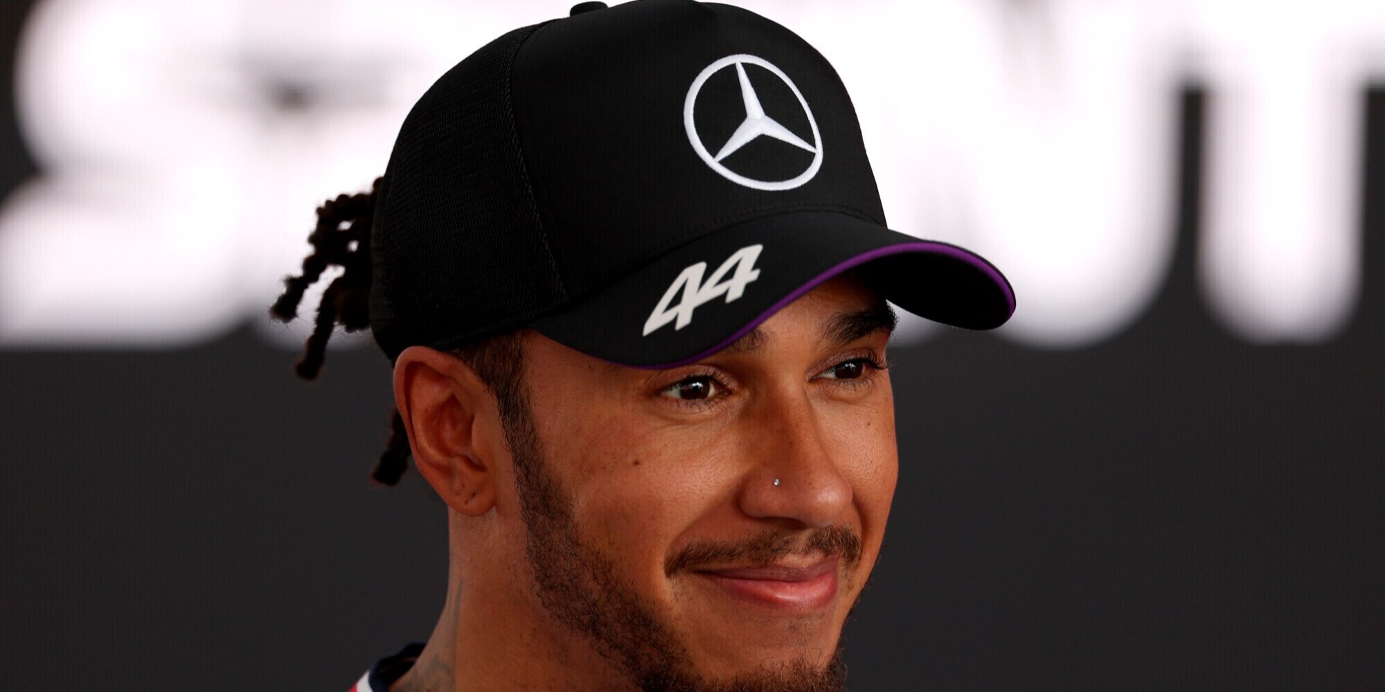 Hamilton allo scoperto su Newey in Ferrari: “Sarebbe un privilegio”