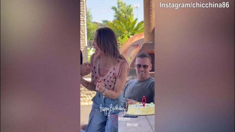 Proseguono i festeggiamenti per il compleanno di Ilary Blasi