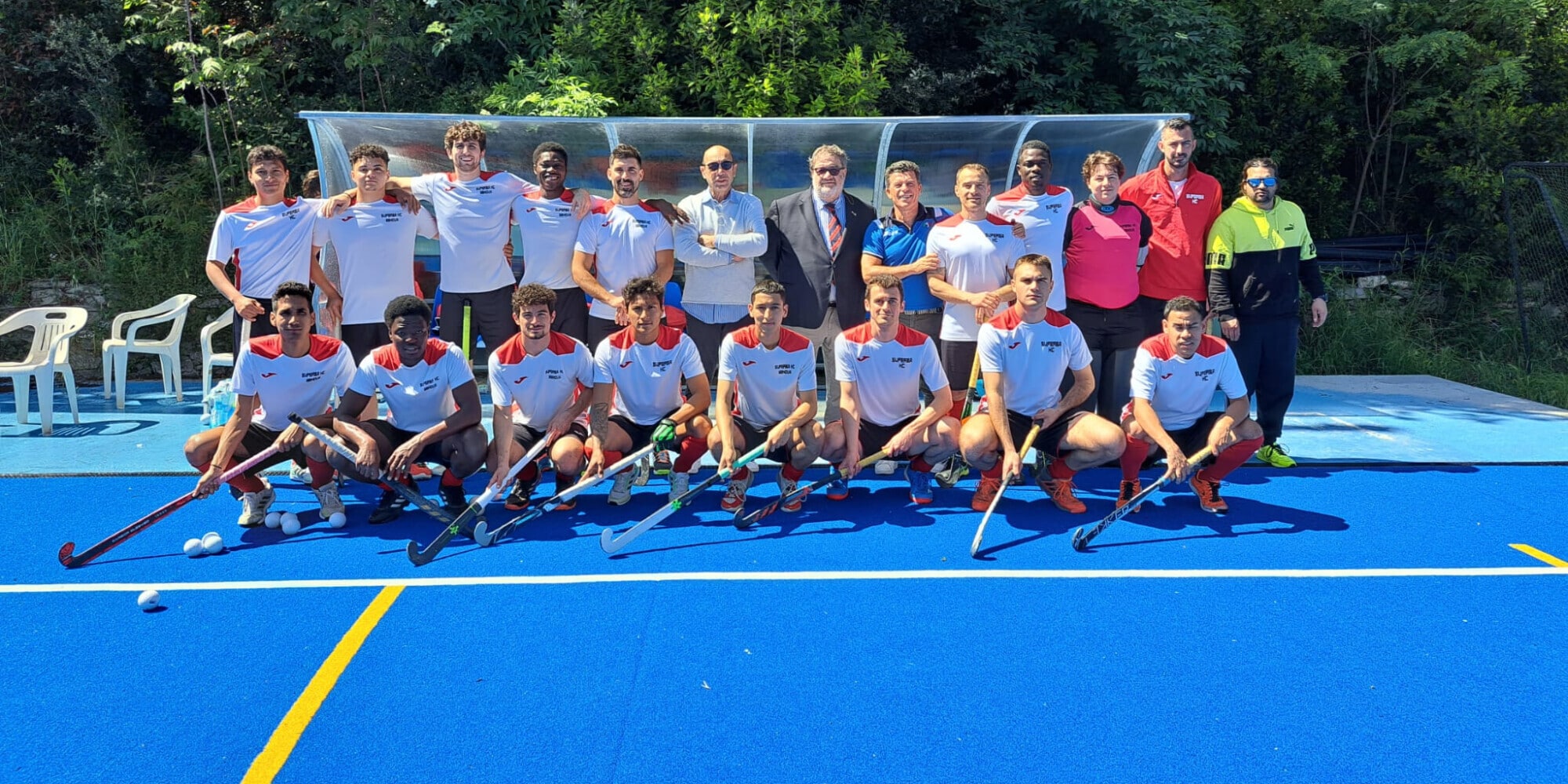Rinnovate le panchine dello stadio “Giorgio Arnaldi” di hockey su prato