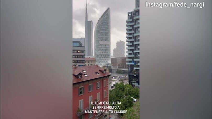 Federica Nargi ironizza sul maltempo: "Aiuta molto l'umore..."