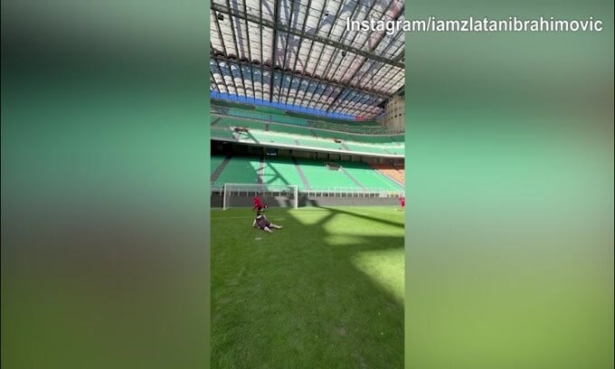 Ibra, gol pazzesco in mezza rovesciata a San Siro!