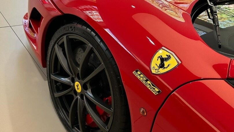 La rarissima Ferrari 430 Scuderia 16M con l'IPod integrato