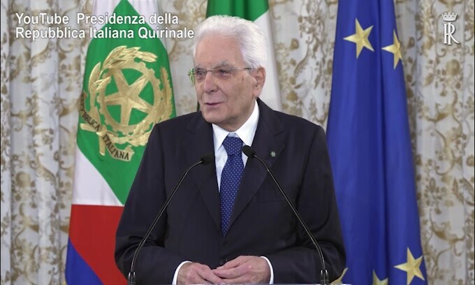 Mattarella rivolge un pensiero agli arbitri: "Siete un parafulmine come me"