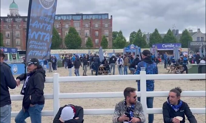 Fan zone Atalanta a Dublino, atmosfera calda in vista della finale