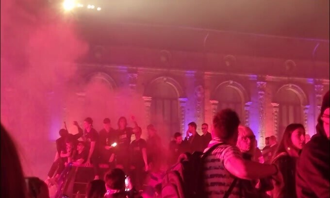 Bologna, festa clamorosa per la Champions: pullman scoperto per il centro