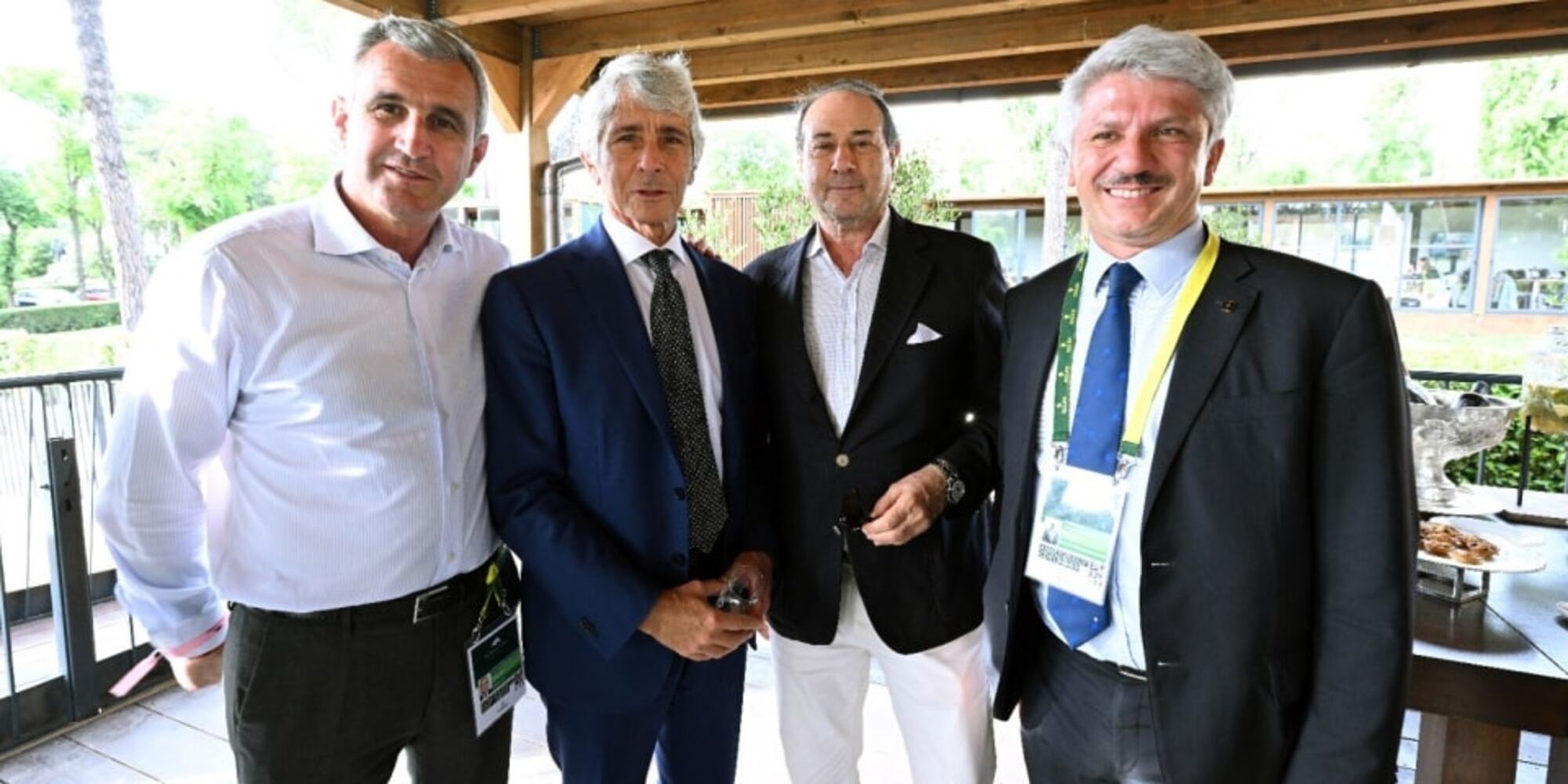 Piazza di Siena, le Frecce Tricolori, i vertici dello sport e il sold out per la Coppa delle Nazioni