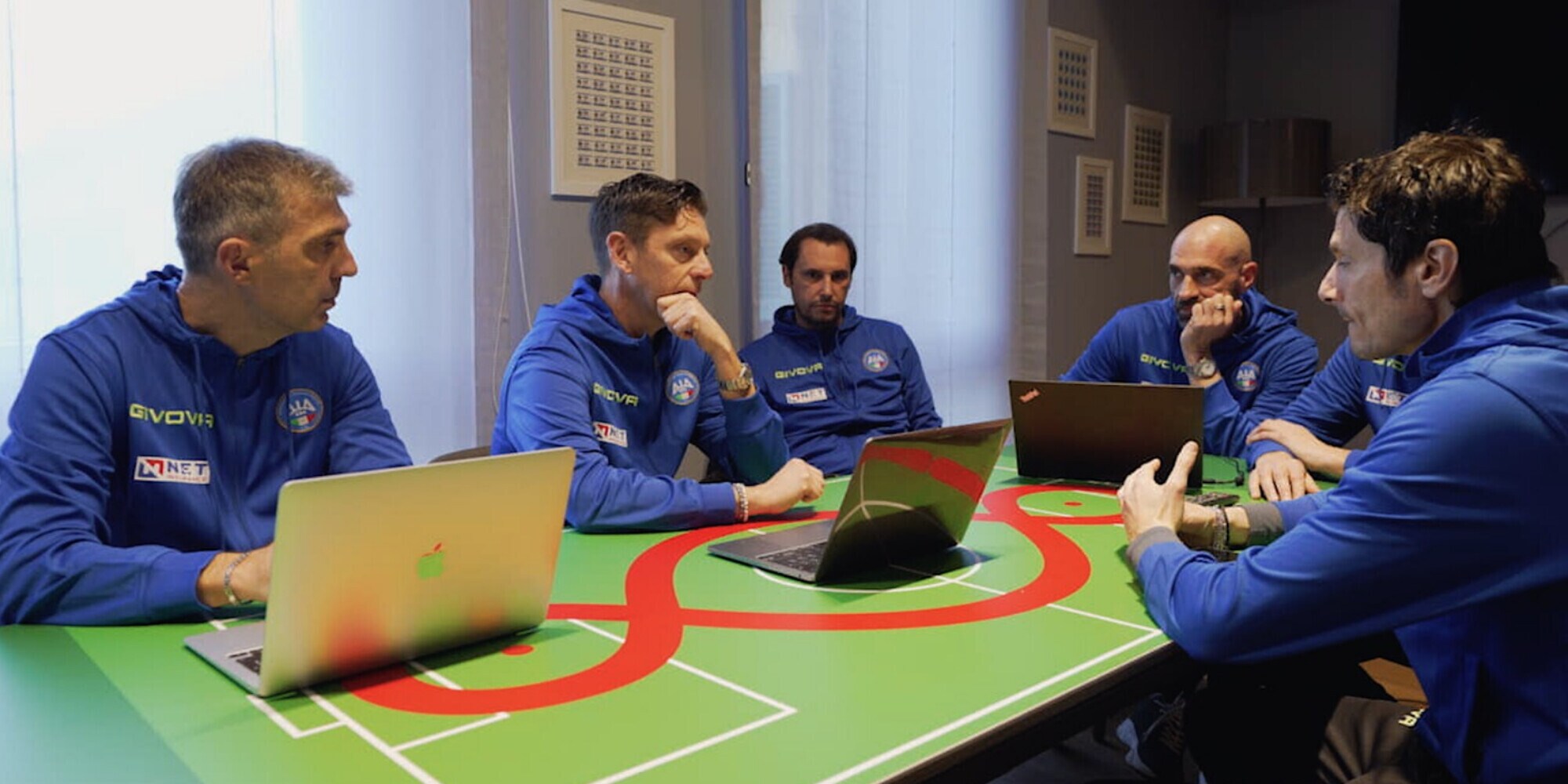 In esclusiva su Dazn: gli arbitri aprono le porte dei loro raduni