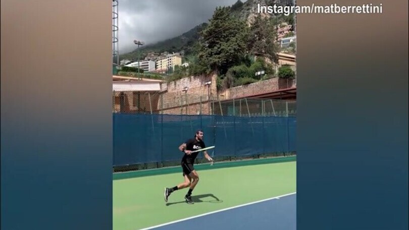 Tennis, Berrettini ha voglia di tornare: campo e poi sole in piscina