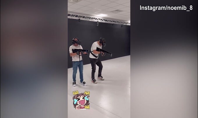 Francesco Totti si cala nella realtà virtuale, Noemi riprende la scena