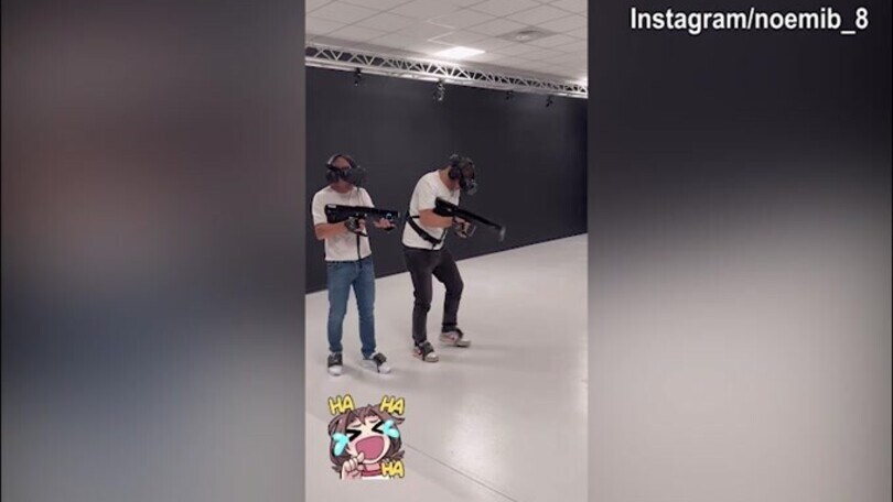 Francesco Totti si cala nella realtà virtuale, Noemi riprende la scena
