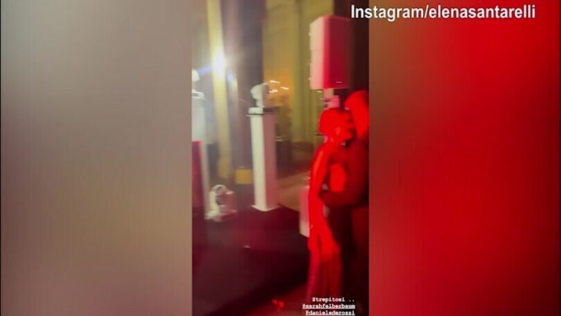 Santarelli e Corradi, festa per l'anniversario: De Rossi e lady scatenati