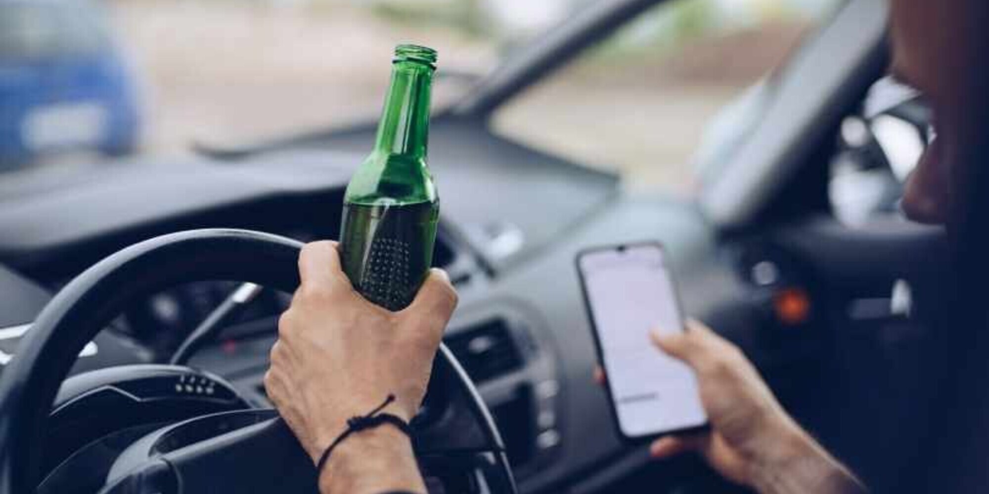 Alla guida dopo aver bevuto? Se odori di alcol c'è il ritiro della patente