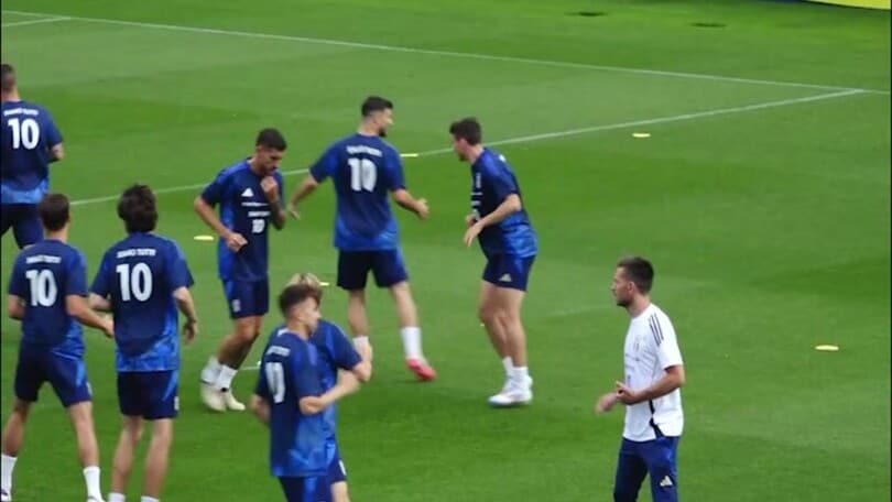 Nazionale a Coverciano: tutti in campo con la maglia n°10