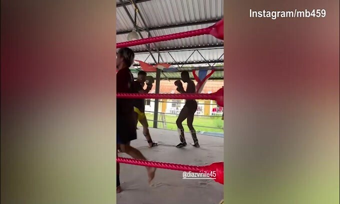 Pugile Balotelli: eccolo sul ring