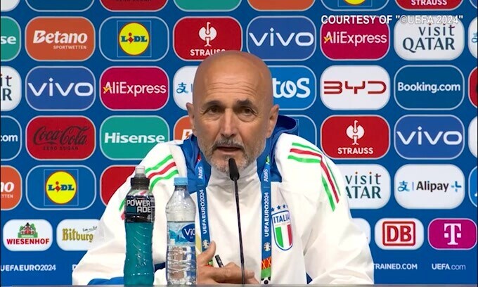 Spalletti: "Con noi chiediamo di giocare ai 60 milioni di tifosi"