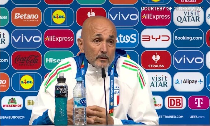 Spalletti, siparietto con i giornalisti: "C’avete la coda di paglia...."