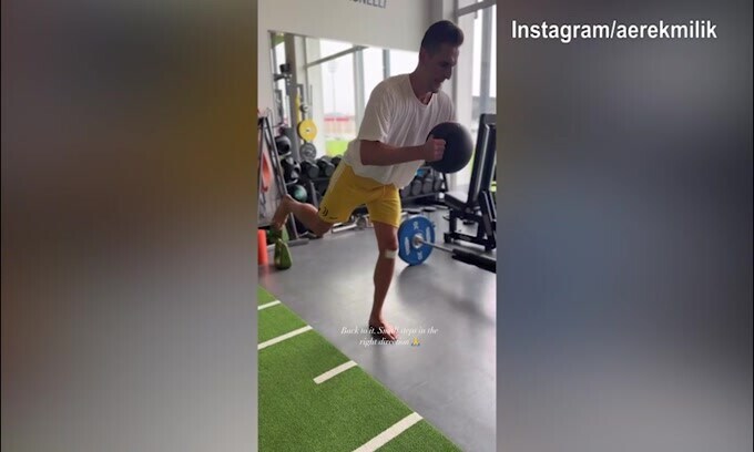Juve, osserva Milik: il polacco lavora già in palestra