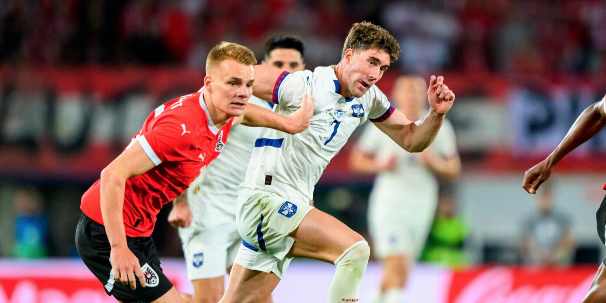 L'Inghilterra sogna il primo titolo, Serbia esordio storico: Kane sfida Vlahovic