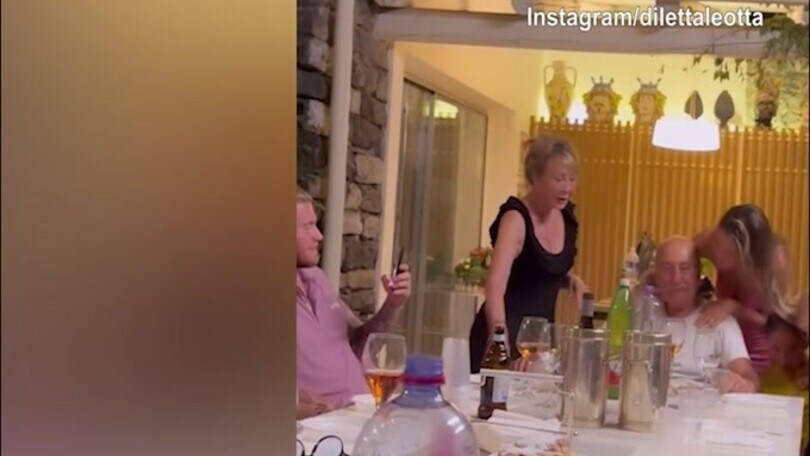 Diletta Leotta festeggia il compleanno del papà con Karius