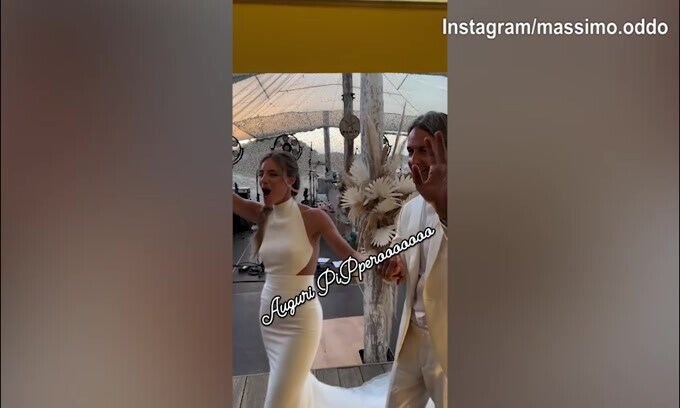 Formentera, Pippo Inzaghi e Angela Robusti sposi: tanti amici presenti all'evento