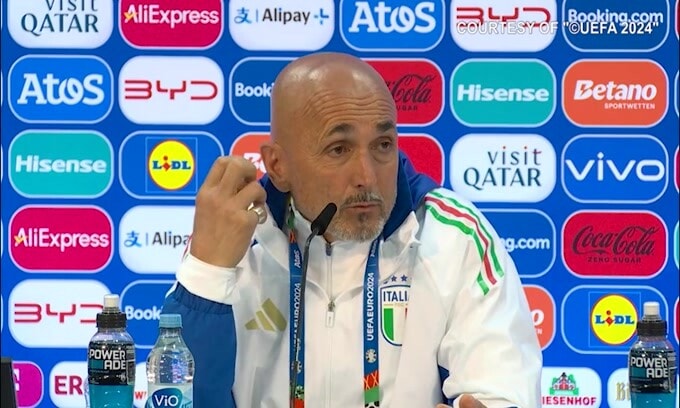 Spalletti: "Come è cambiata la Spagna rispetto a 15 anni fa? Penso siano simili"