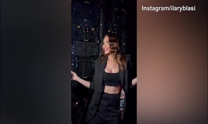 Ilary Blasi, che show dietro le quinte di "Battiti Live"