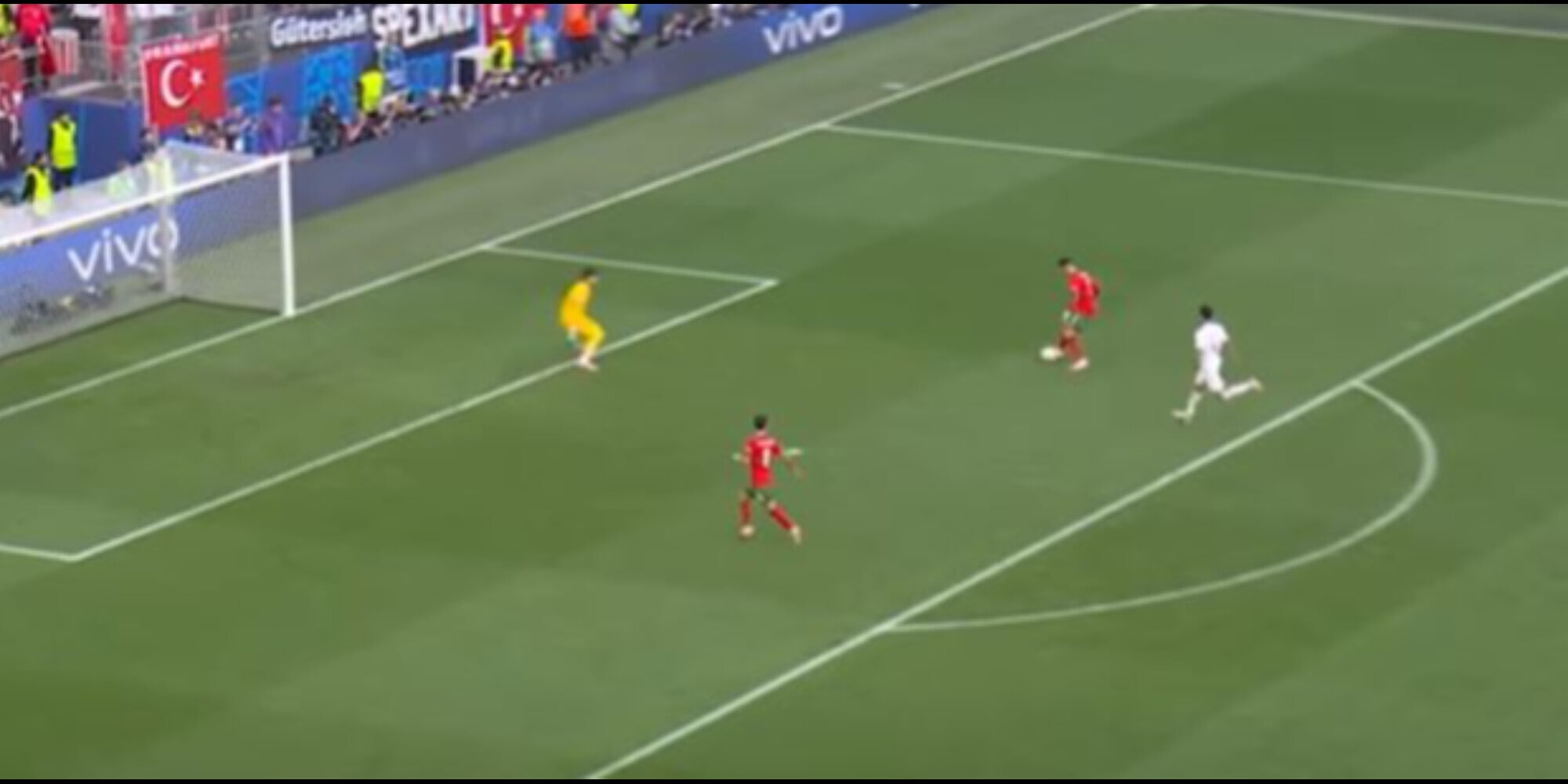 Ronaldo, l'assist che lascia tutti a bocca aperta: perché l'ha fatto invece di tirare
