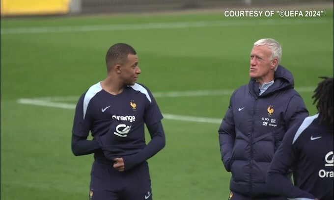 Dalla Francia: "Mbappé batte cassa al Psg"