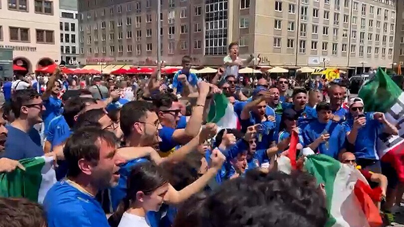 Croazia-Italia, la carica dei tifosi azzurri a Lipsia