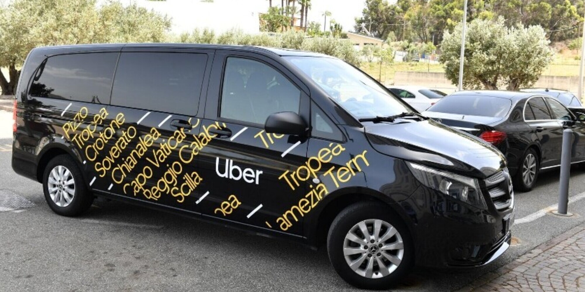 In Calabria approda Uber, attivi i servizi Uber Black e Uber Van