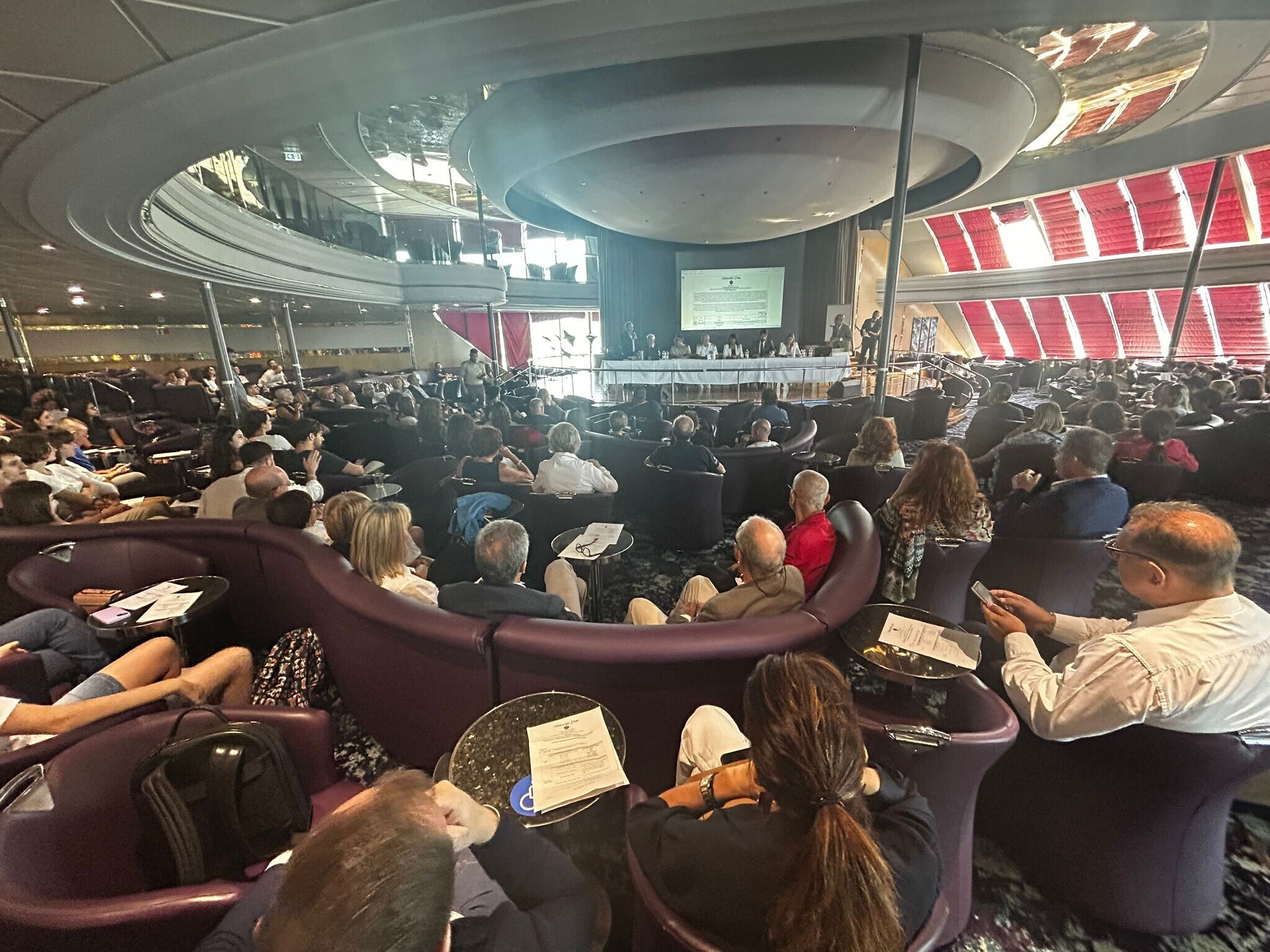 “Underwater dome” e la tutela dell’ambiente marino: parla il biologo Antonio Di Natale