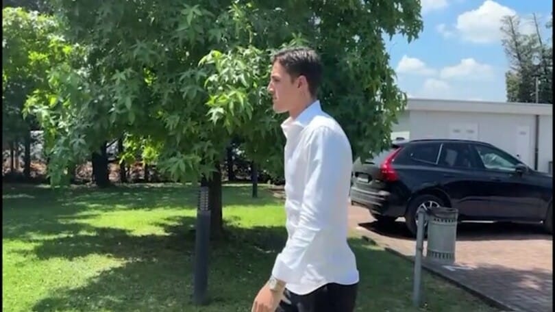 Atalanta, l'arrivo a Zingonia di Zaniolo