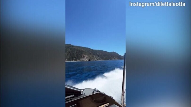 Diletta Leotta e Loris Karius, passione continua anche in mare